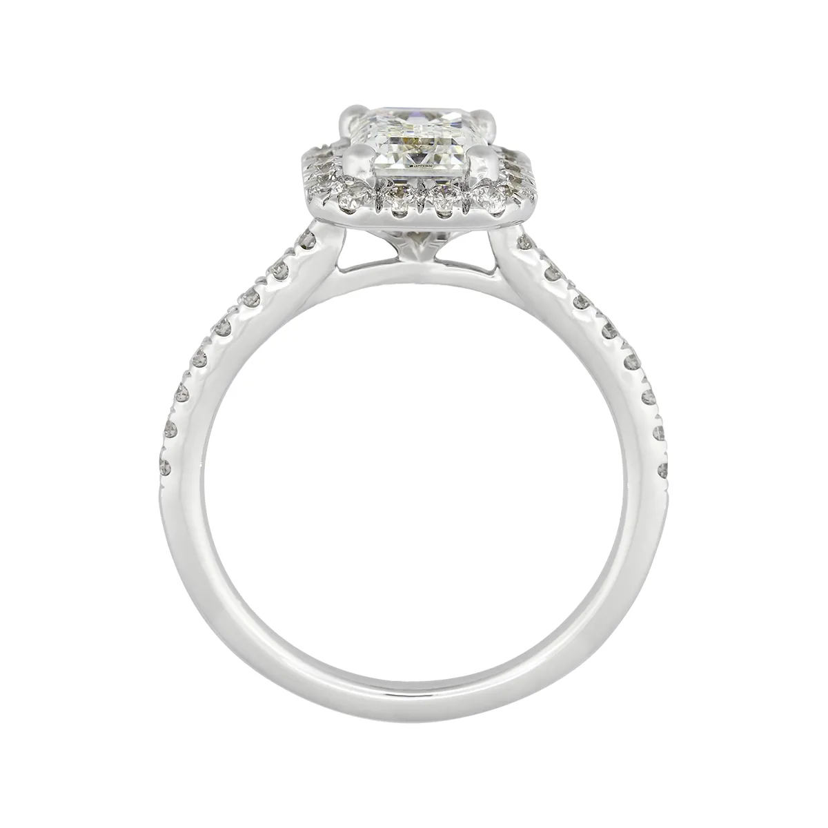 Anillo de compromiso halo rectangular, con diamante de laboratorio central corte esmeralda IGI de 1.50ct y decoración en diamantes de laboratorio, oro tono blanco 18k, rodinado