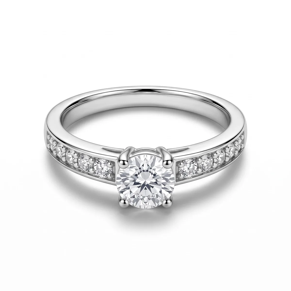 Anillo de compromiso con diamante de laboratorio central redondo de 0.50Ct y decoración en diamantes de laboratorio, en plata ley 925, rodinado - Colección Sueños