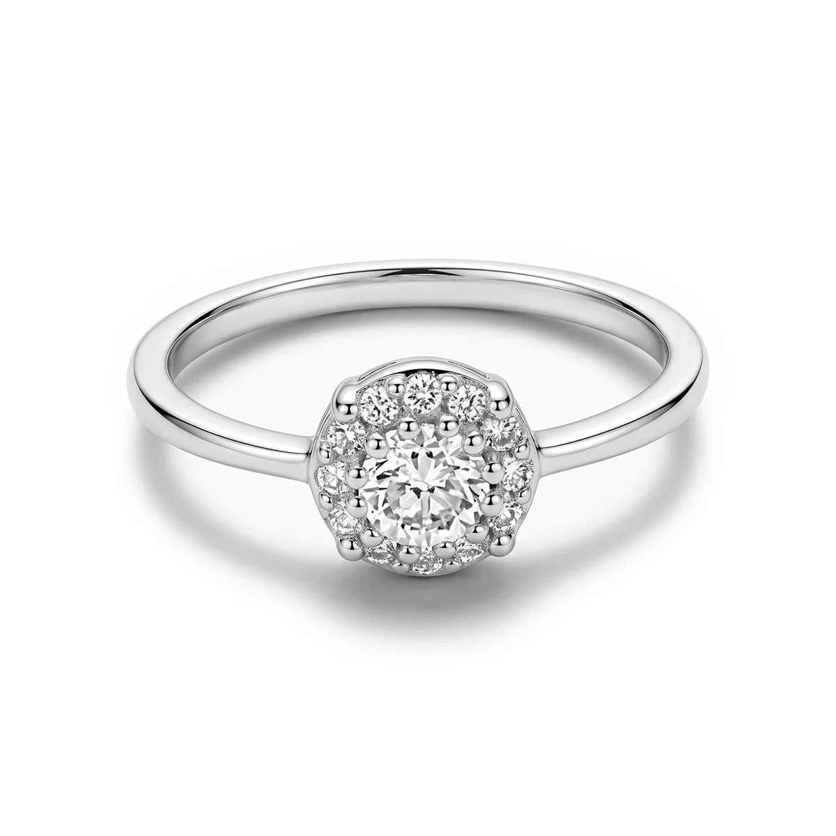 Anillo de compromiso halo redondo, con diamante de laboratorio central redondo de 0.15Ct y decoración en diamantes de laboratorio, en plata ley 925, rodinado, liso - Colección Sueños