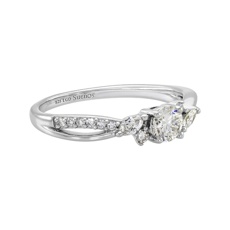 Anillo de compromiso con diamante de laboratorio central redondo de 0.30Ct y decoración en diamantes de laboratorio, en plata ley 925, rodinado, liso - Colección Sueños