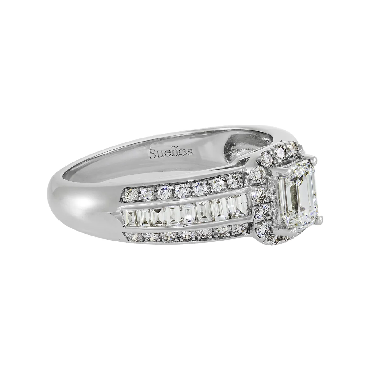 Anillo de compromiso halo rectangular, con diamante de laboratorio central corte esmeralda de 0.50Ct y decoración en diamantes de laboratorio, en plata ley 925, rodinado - Colección Sueños