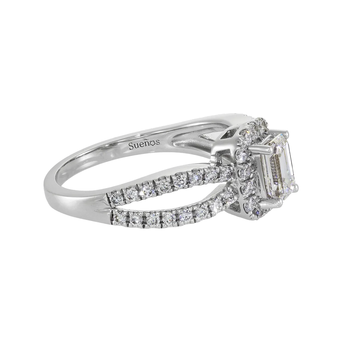 Anillo de compromiso halo rectangular, con diamante de laboratorio central corte esmeralda de 0.50Ct y decoración en diamantes de laboratorio, en plata ley 925, rodinado - Colección Sueños