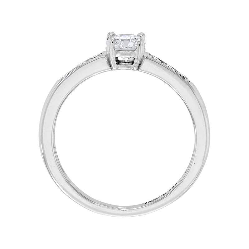 Anillo de compromiso con diamante de laboratorio central redondo y decoración en diamantes de laboratorio, en plata ley 925, rodinado - Colección Sueños