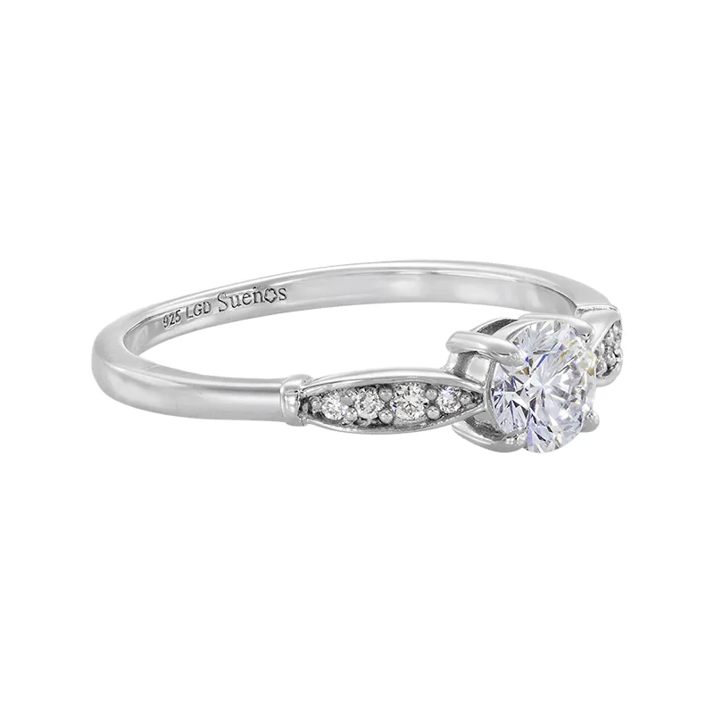 Anillo de compromiso con diamante de laboratorio central redondo de 0.50Ct y decoración en diamantes de laboratorio, en plata ley 925, rodinado - Colección Sueños