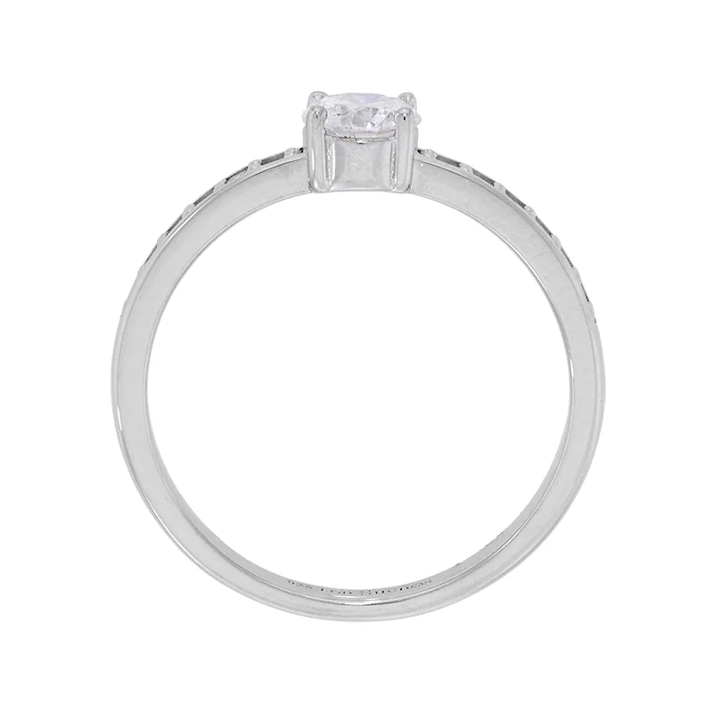 Anillo de compromiso con diamante de laboratorio central redondo de 0.50Ct y decoración en diamantes de laboratorio, en plata ley 925, rodinado - Colección Sueños
