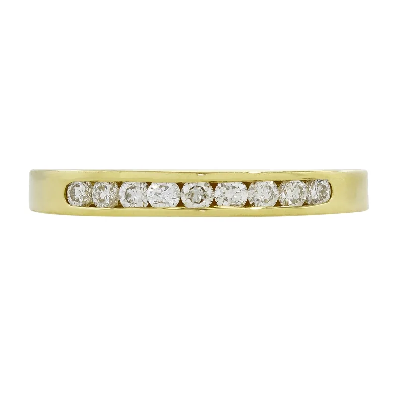 Argolla en oro amarillo de 18 Kilates, Cintillo, con diamantes de 0.30 Ct