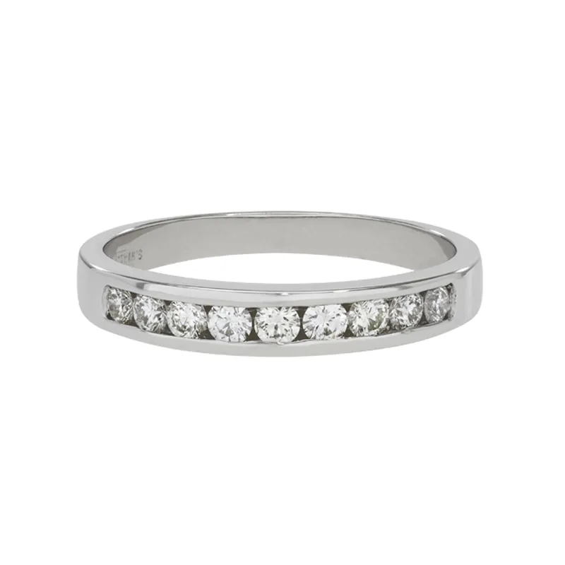 Argolla en oro blanco de 18 Kilates, Cintillo, con diamantes de 0.40 Ct