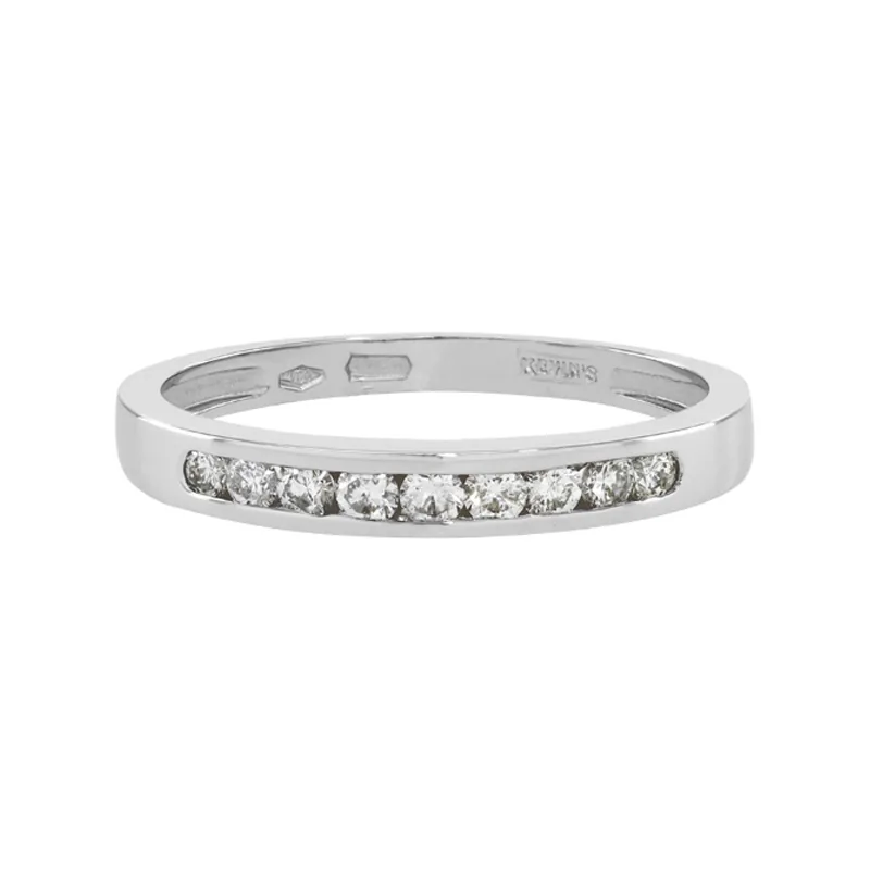 Argolla en oro blanco de 18 Kilates, Cintillo, con diamantes de 0.30 Ct