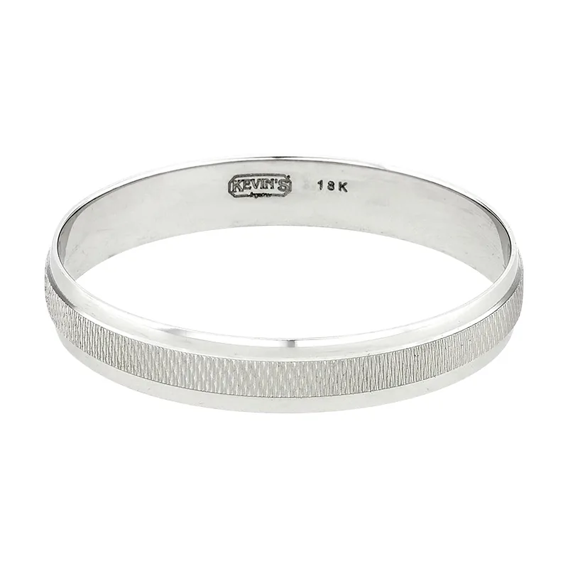 Argolla en oro blanco de 18 Kilates con visos satinado, Plana, 4 mm. de ancho