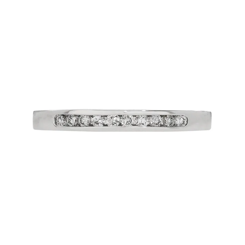 Argolla en oro blanco de 18 Kilates, Cintillo, con diamantes de 0.18 Ct