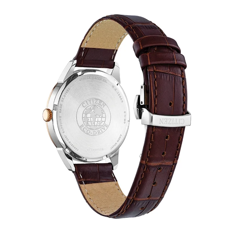 Reloj Citizen analogo, para Hombre, tablero redondo color azul, estilo index, pulso cuero color café, calendario