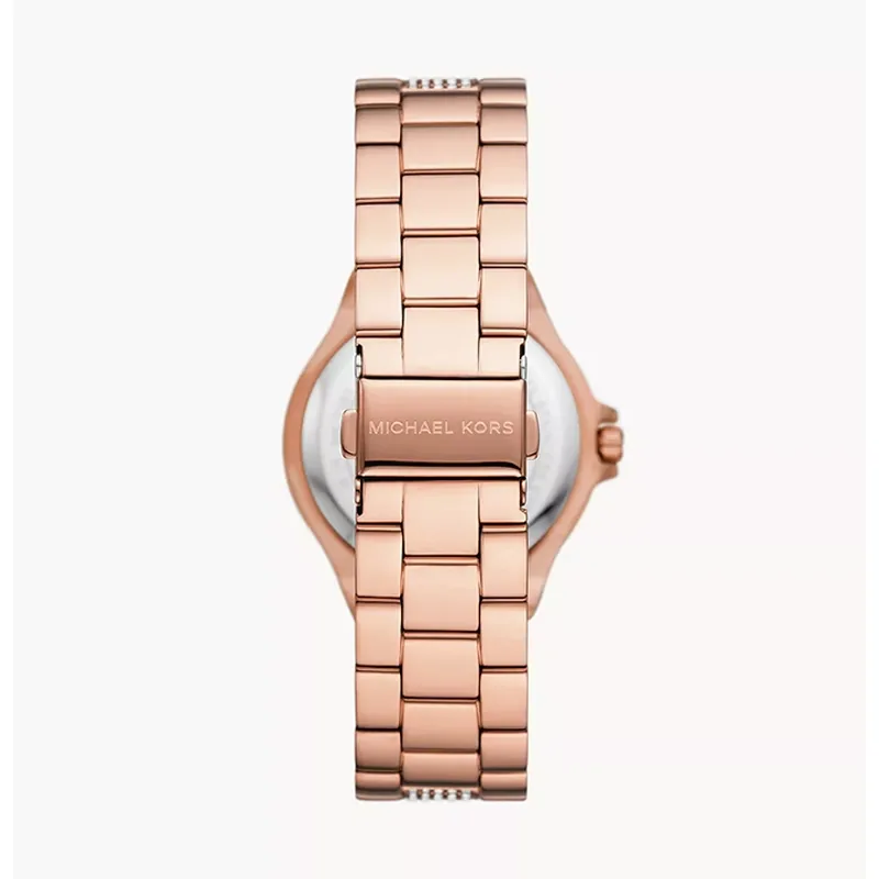 Reloj Mkors analogo, para Dama, tablero redondo color plateado, estilo index + arabigo, pulso acero color rosa