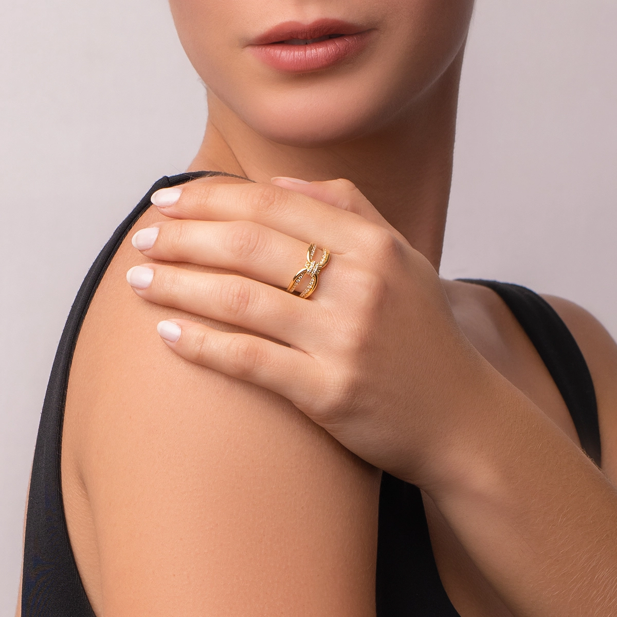 Anillo en oro amarillo de 18 Kilates, con diamantes de 0.20 Ct