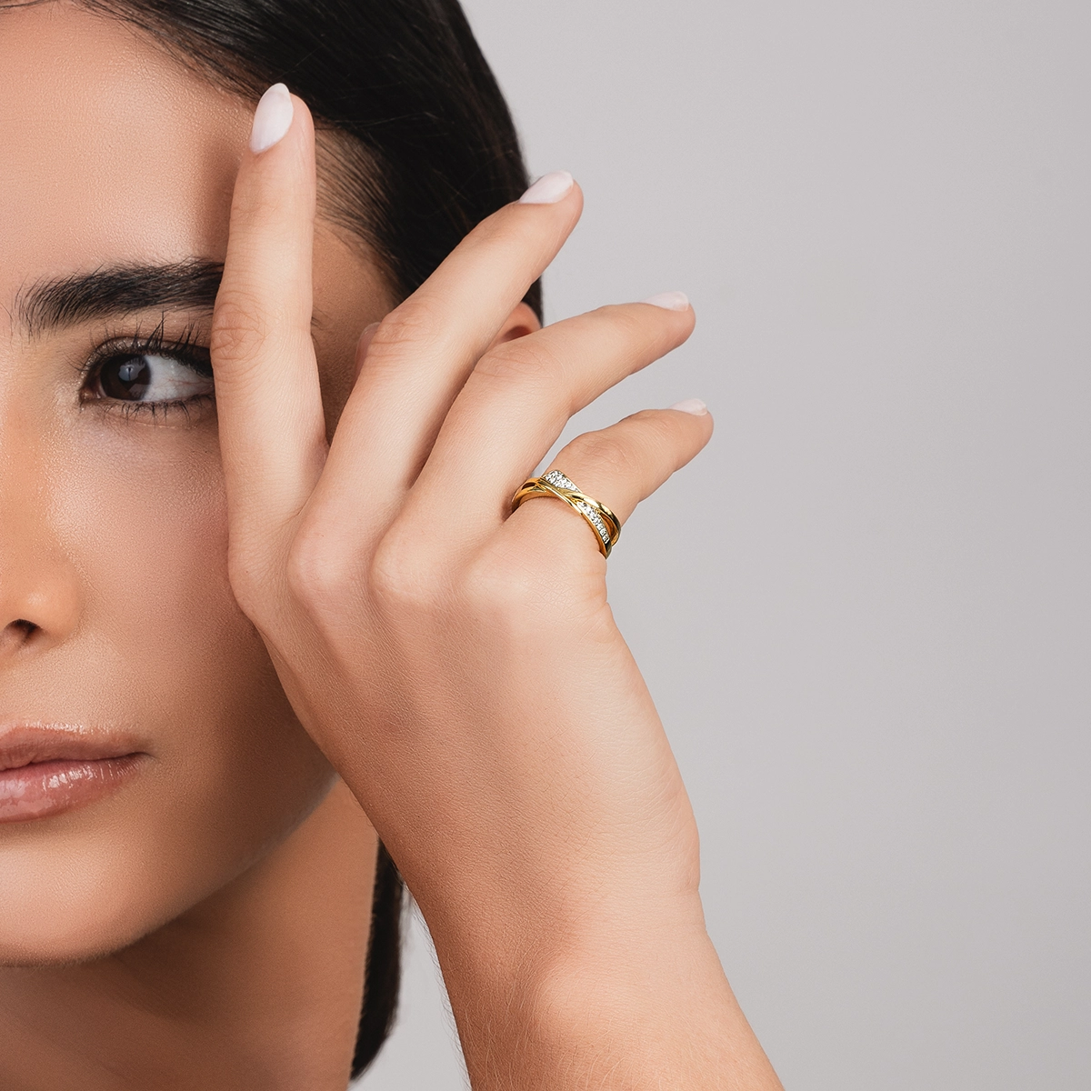 Anillo en oro amarillo de 18 Kilates, con diamantes de 0.07 Ct