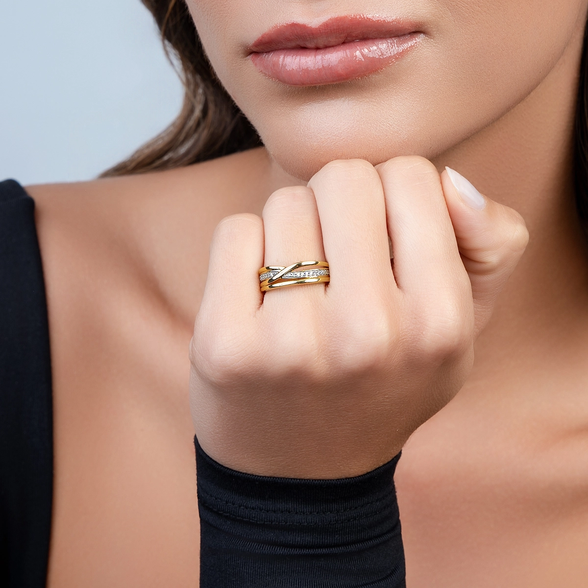 Anillo en oro amarillo de 18 Kilates, con diamantes de 0.12 Ct