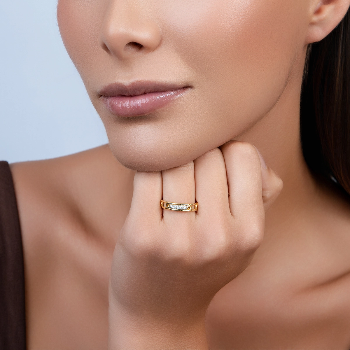 Anillo en oro amarillo de 18 Kilates, con diamantes de 0.08 Ct