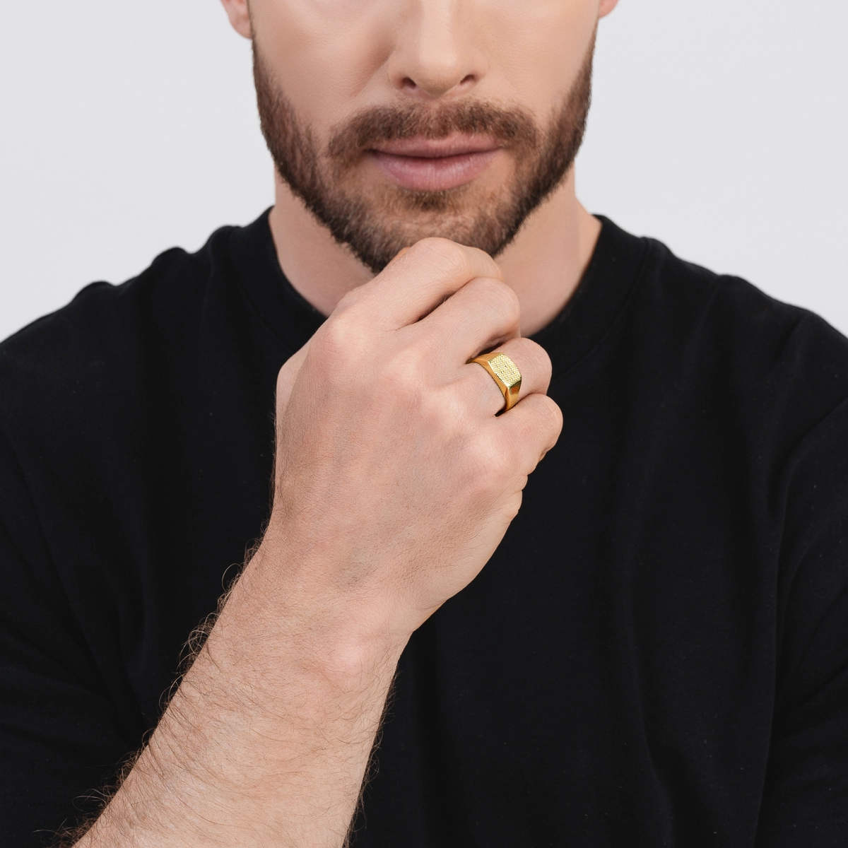 Anillo en oro amarillo de 18 Kilates con visos