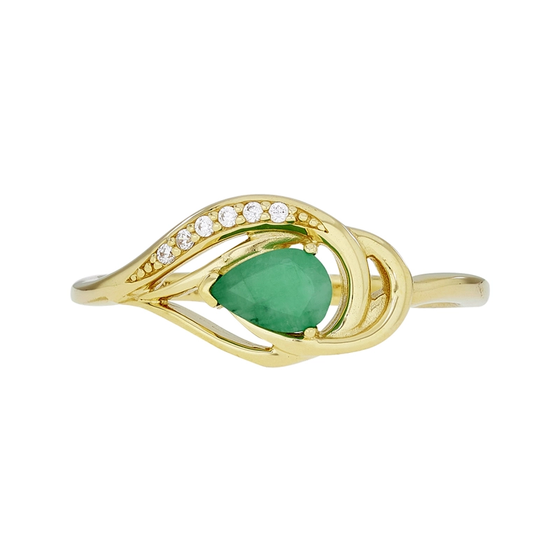Anillo en oro amarillo de 18 Kilates, con esmeralda central y decoración en zircones