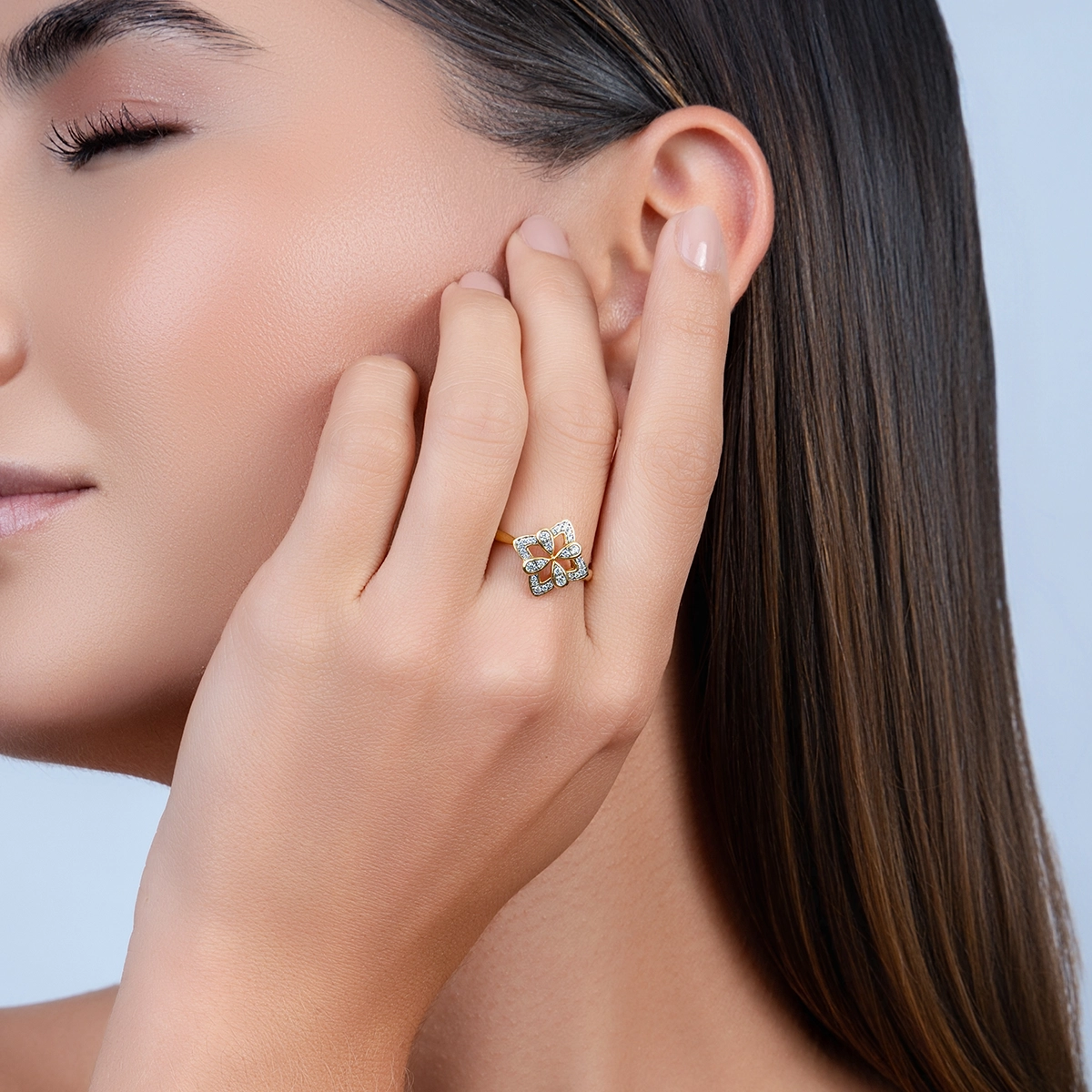 Anillo en oro amarillo de 18 Kilates, con diamantes de 0.17 Ct