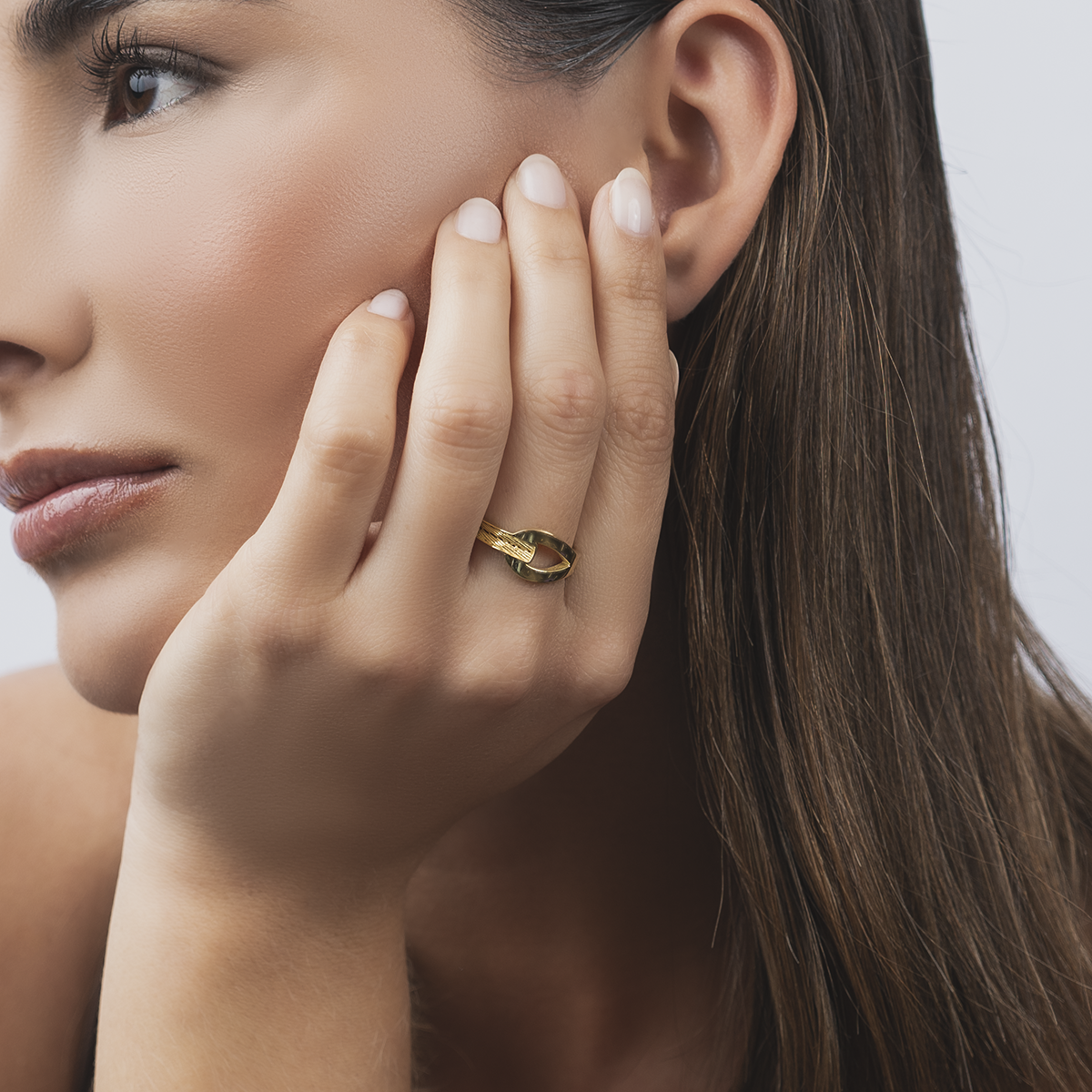 Anillo en oro amarillo de 18 Kilates satinado