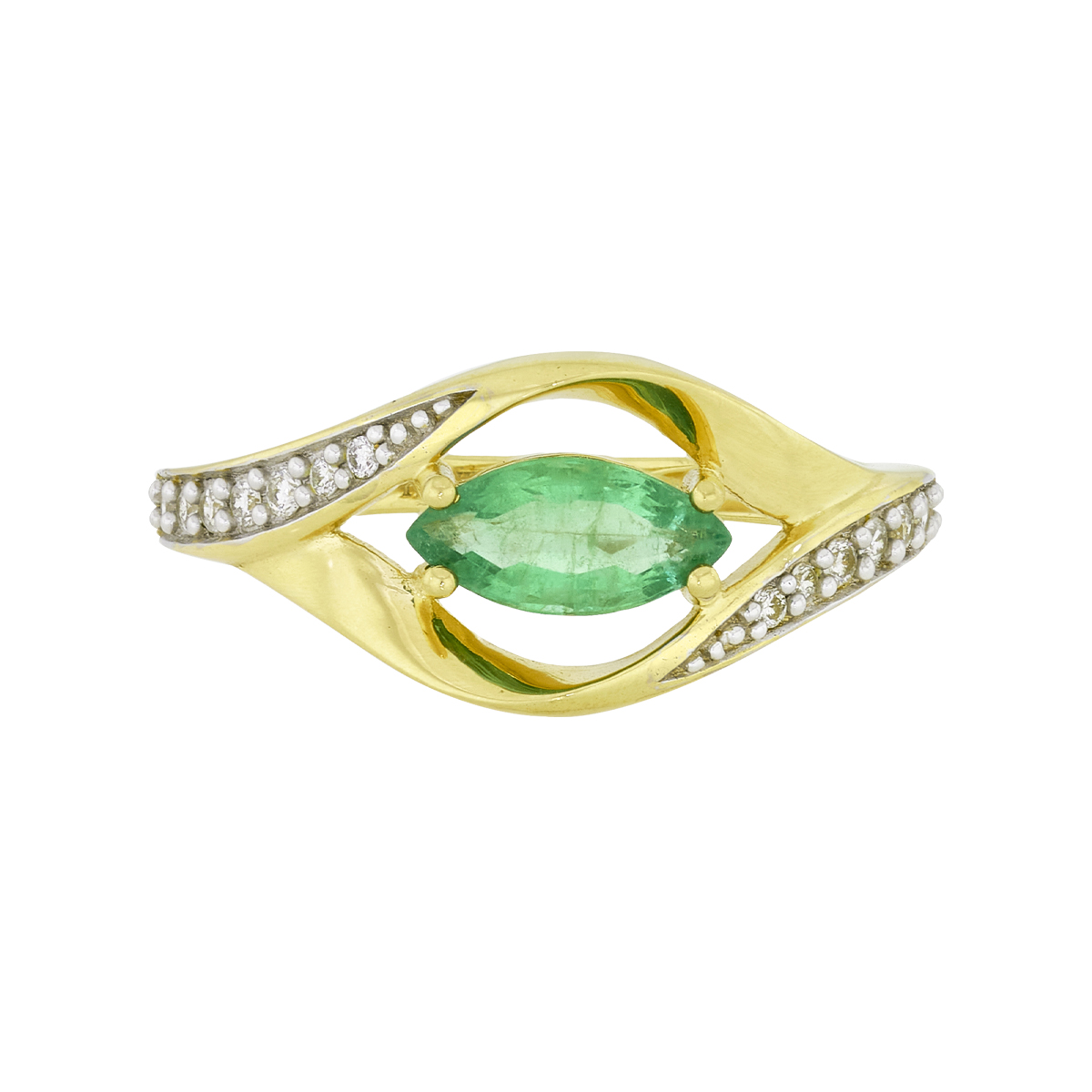 Anillo en oro amarillo de 18 Kilates, con esmeralda central de 0.50 Ct y decoración en diamantes de 0.10 Ct