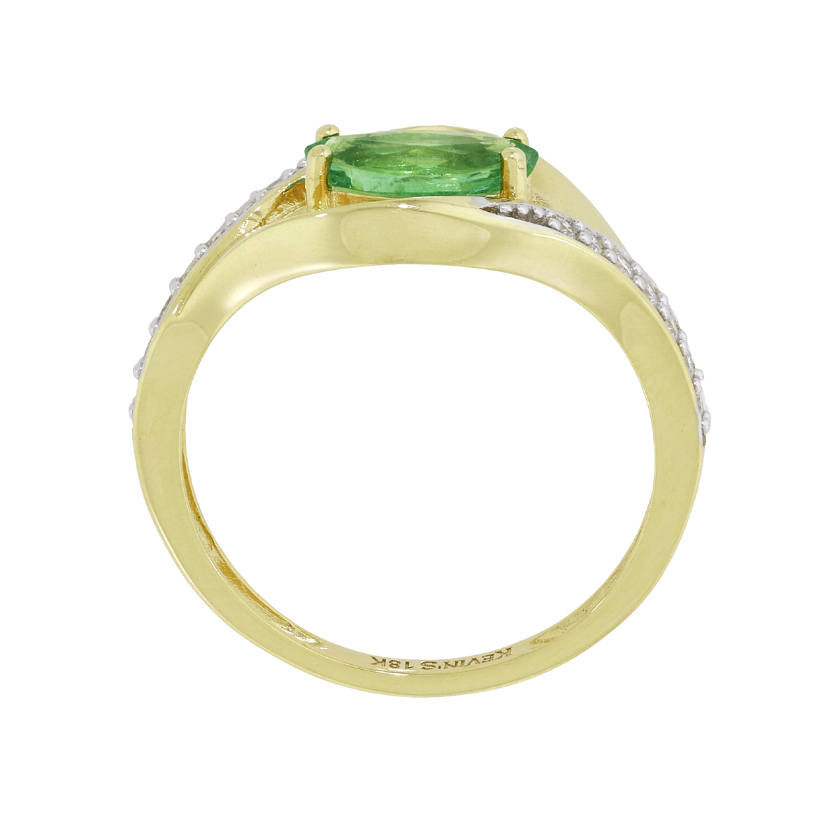 Anillo en oro amarillo de 18 Kilates, con esmeralda central de 0.50 Ct y decoración en diamantes de 0.10 Ct