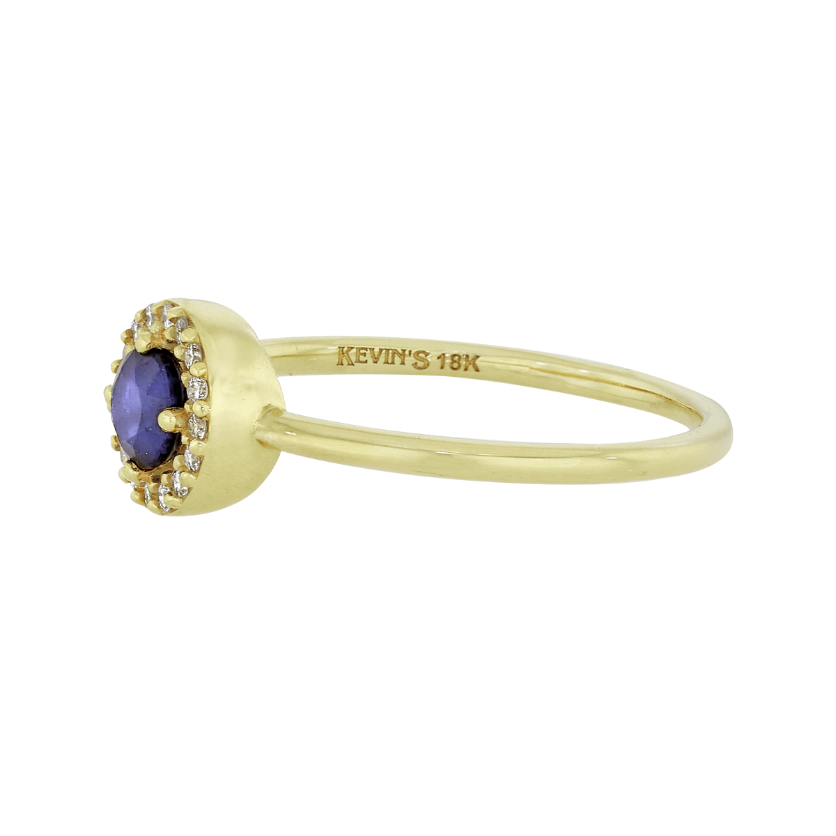 Anillo en oro amarillo de 18 Kilates, con zafiro central de 0.30 Ct y decoración en diamantes de 0.08 Ct