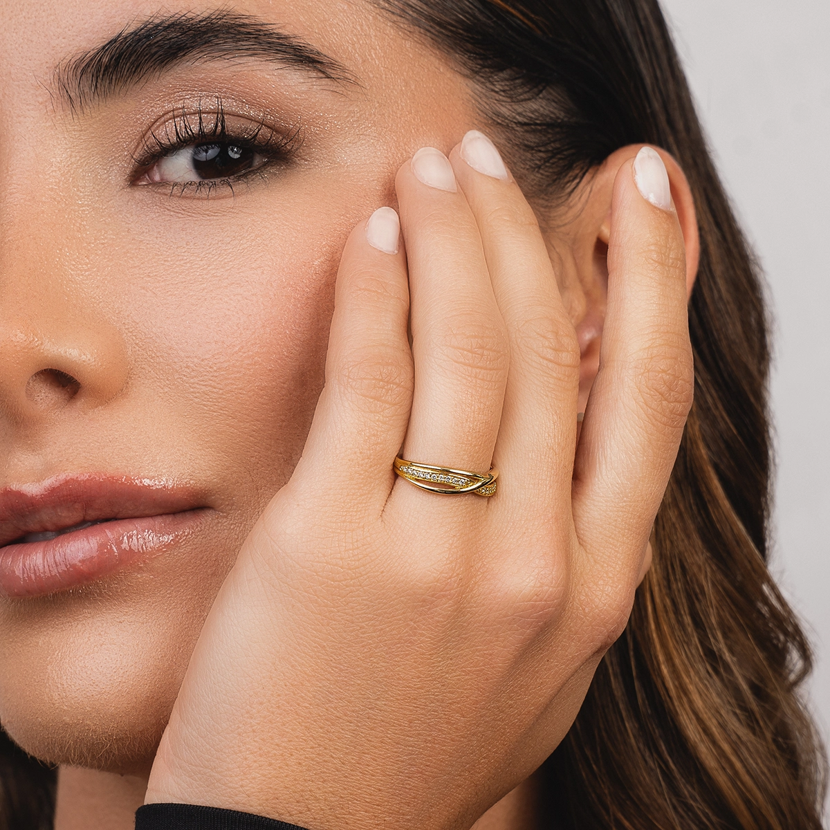 Anillo en oro amarillo de 18 Kilates, con diamantes de 0.10 Ct
