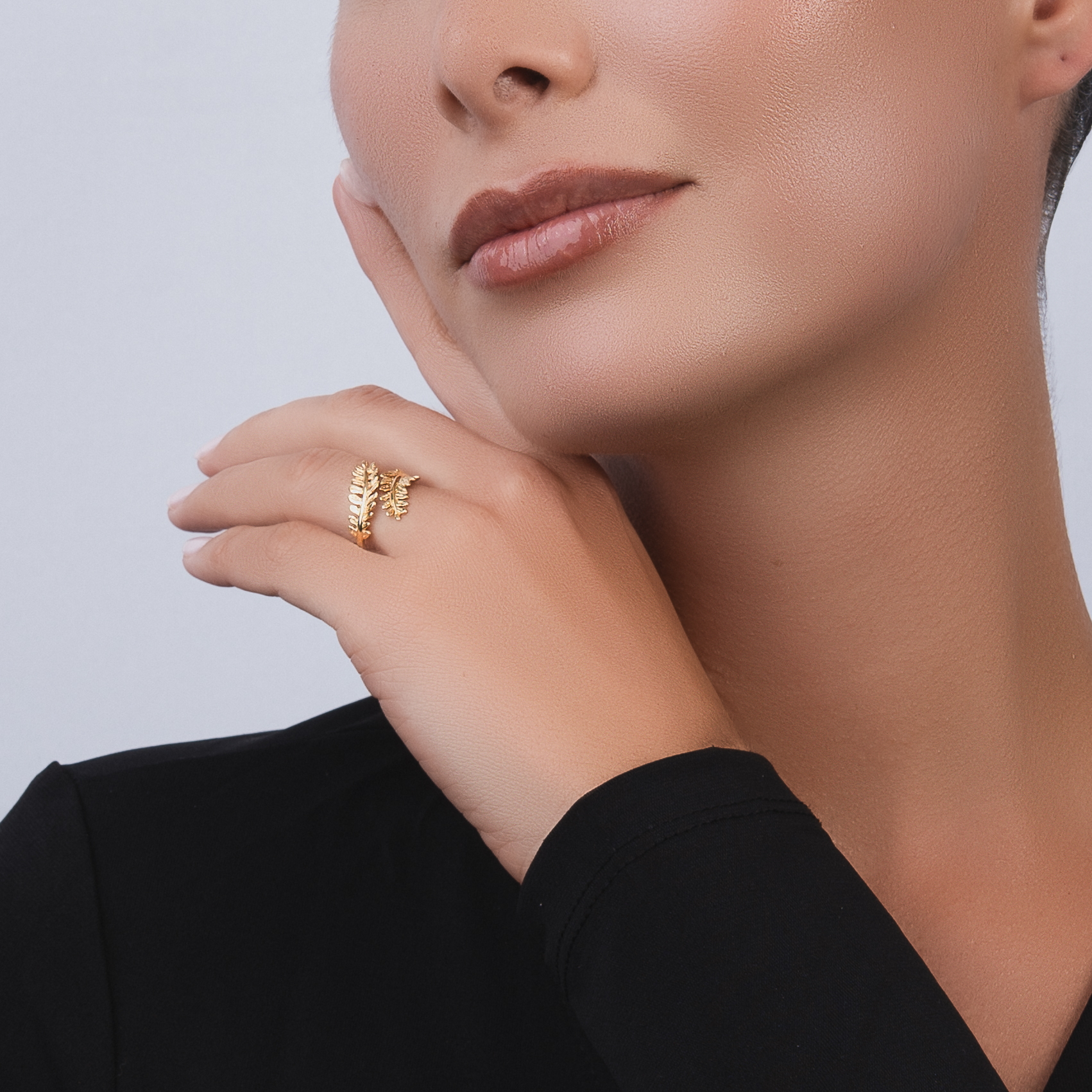 Anillo en oro amarillo de 18 Kilates con visos