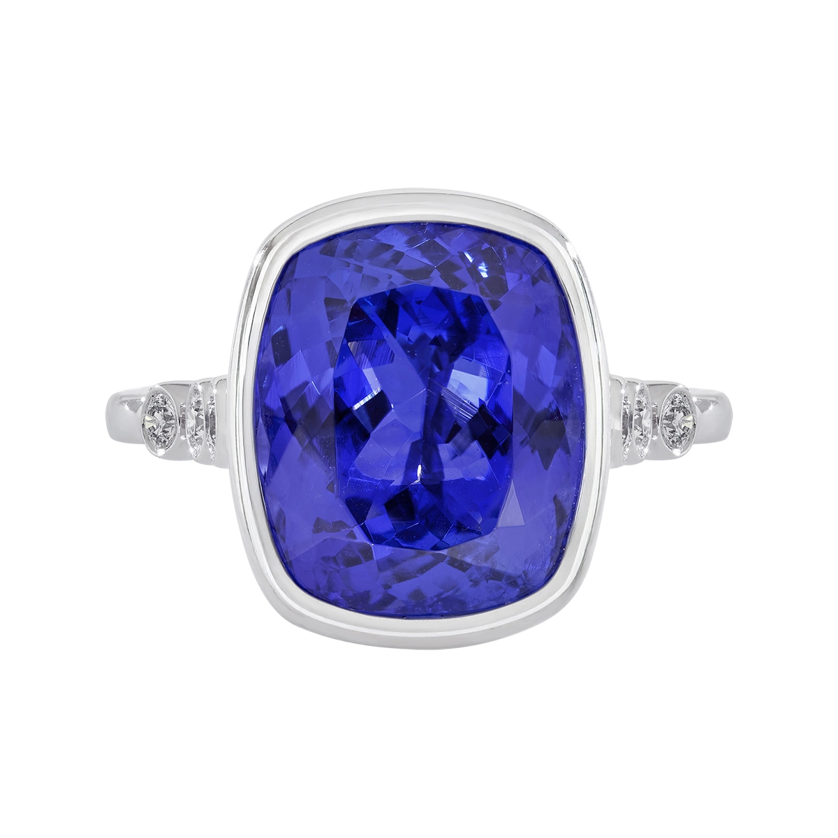 Anillo en oro blanco de 18 Kilates, con tanzanita central de 7.43 Ct y decoración en diamantes de 0.12 Ct