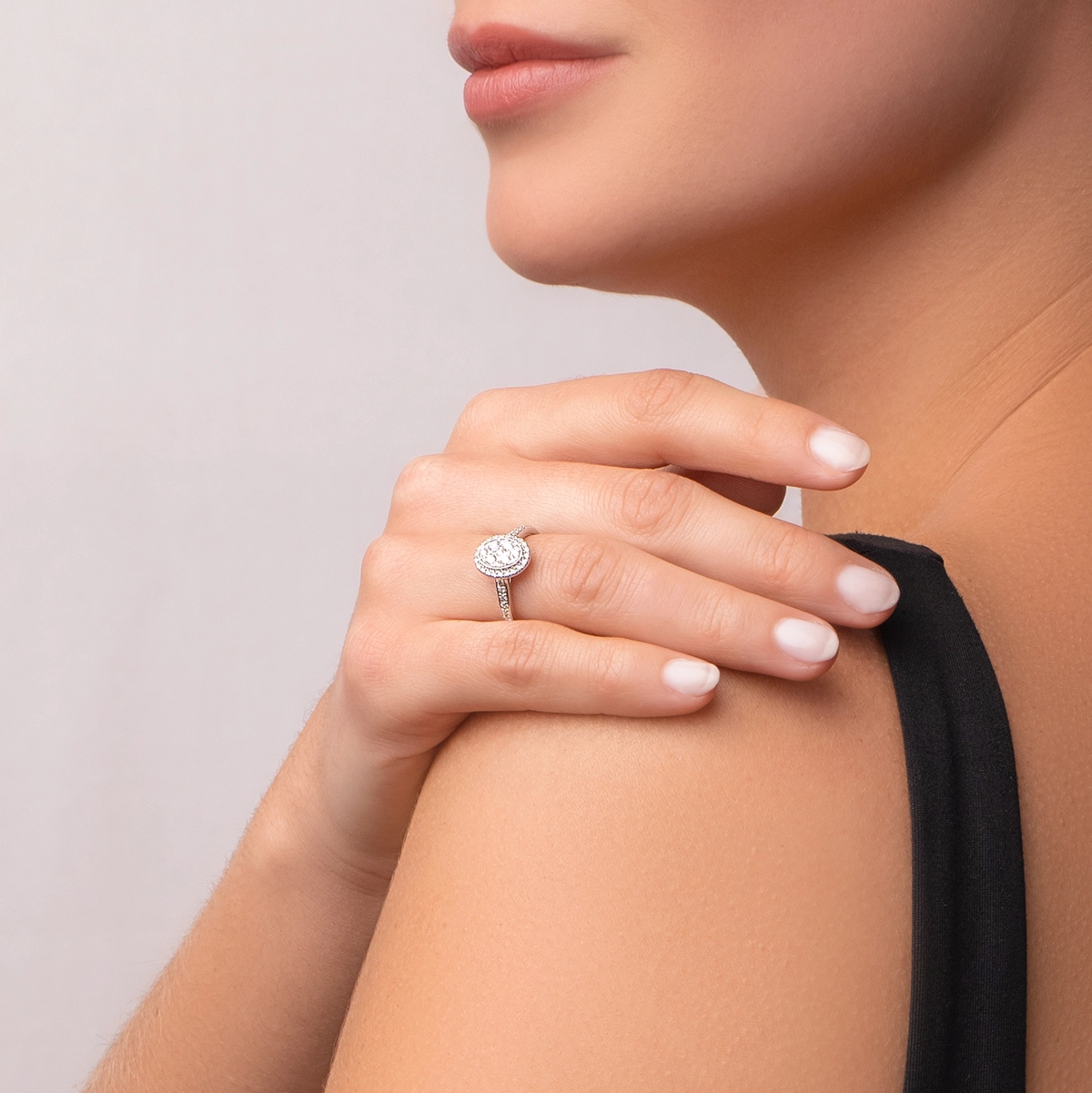 Anillo en oro blanco de 18 Kilates, con diamantes de 0.52 Ct