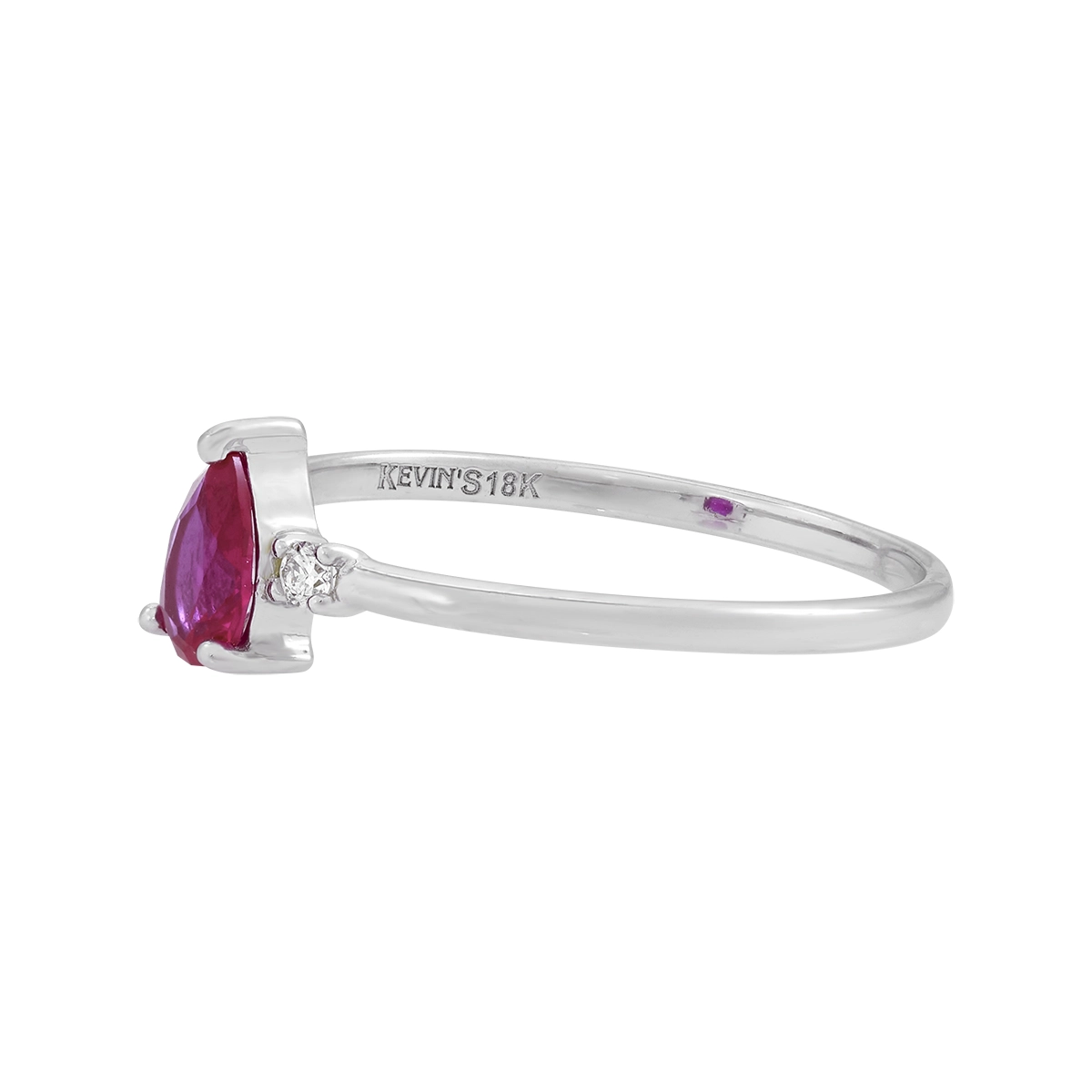 Anillo en oro blanco de 18 Kilates, con rubí sintético central de 0.45 Ct y decoración en diamantes de 0.04 Ct