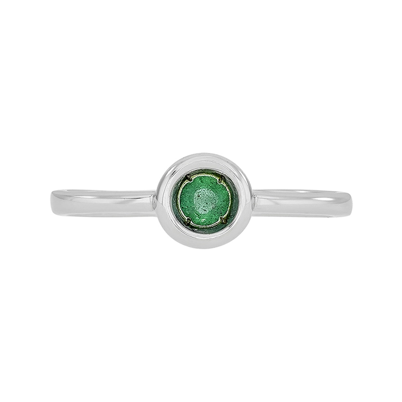 Anillo en oro blanco de 18 Kilates, con esmeralda central de 0.12 Ct