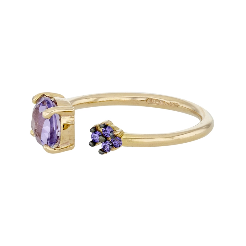 Anillo en oro rojo de 18 Kilates, con amatistas