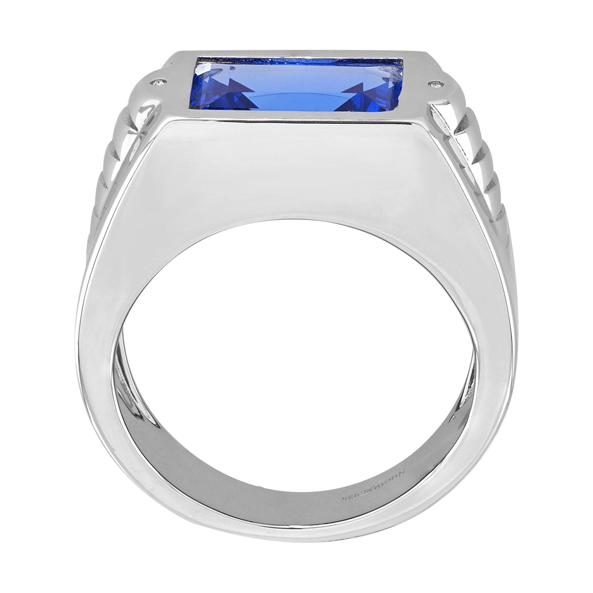 Anillo en plata Ley 925, con cristal central, de la coleccion Sueños
