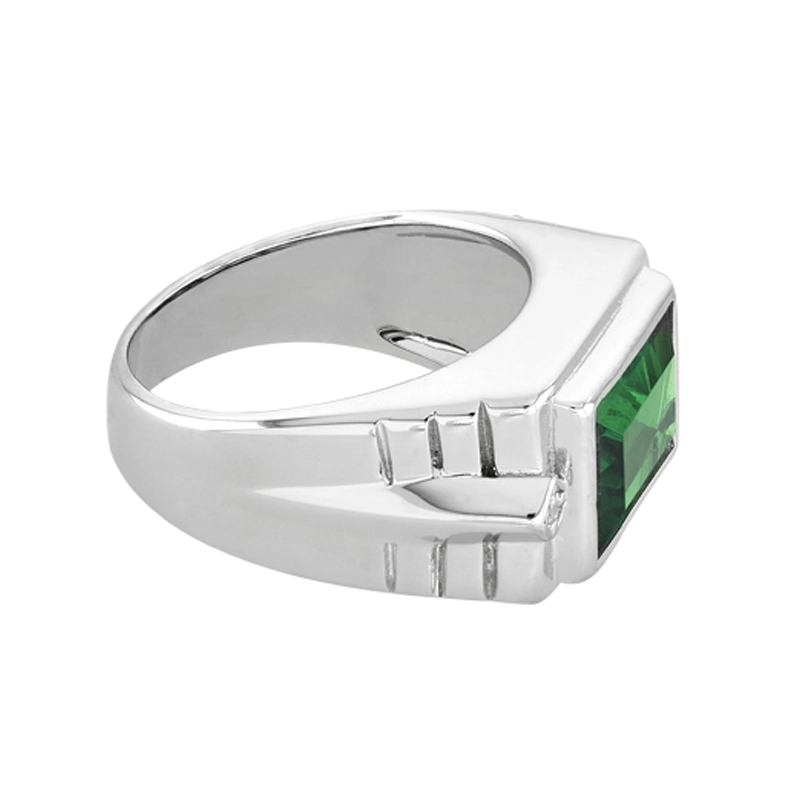 Anillo en plata Ley 925, con cristal central, de la coleccion Sueños