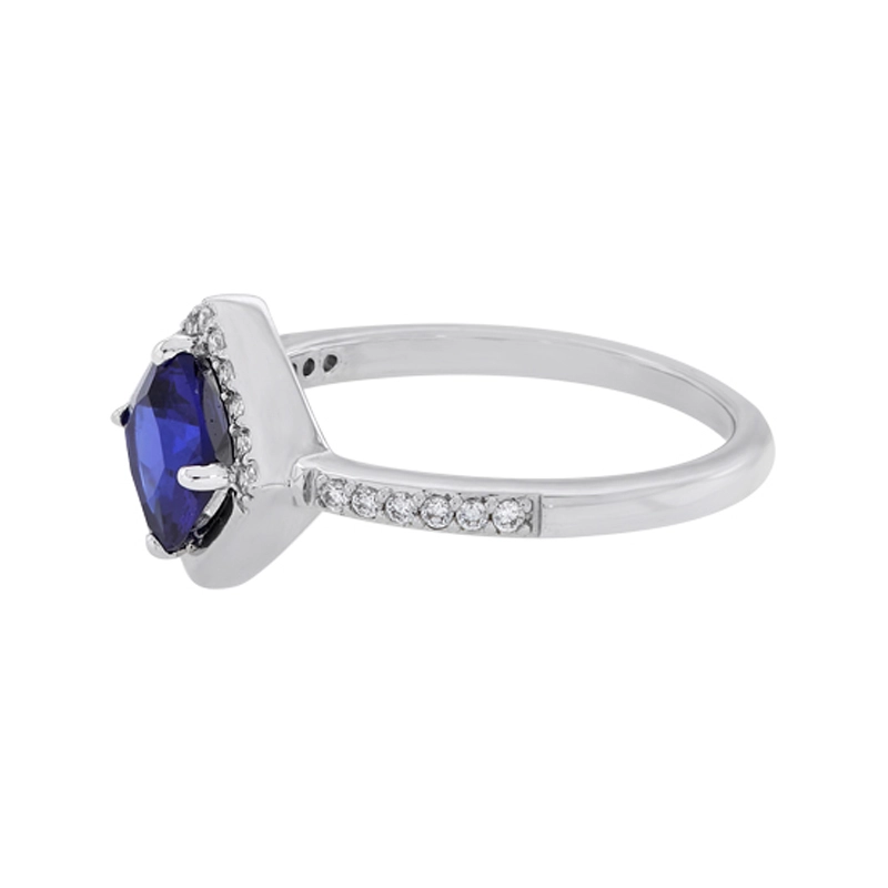 Anillo en plata Ley 925, con cristal central y decoración en cristales, de la coleccion Sueños