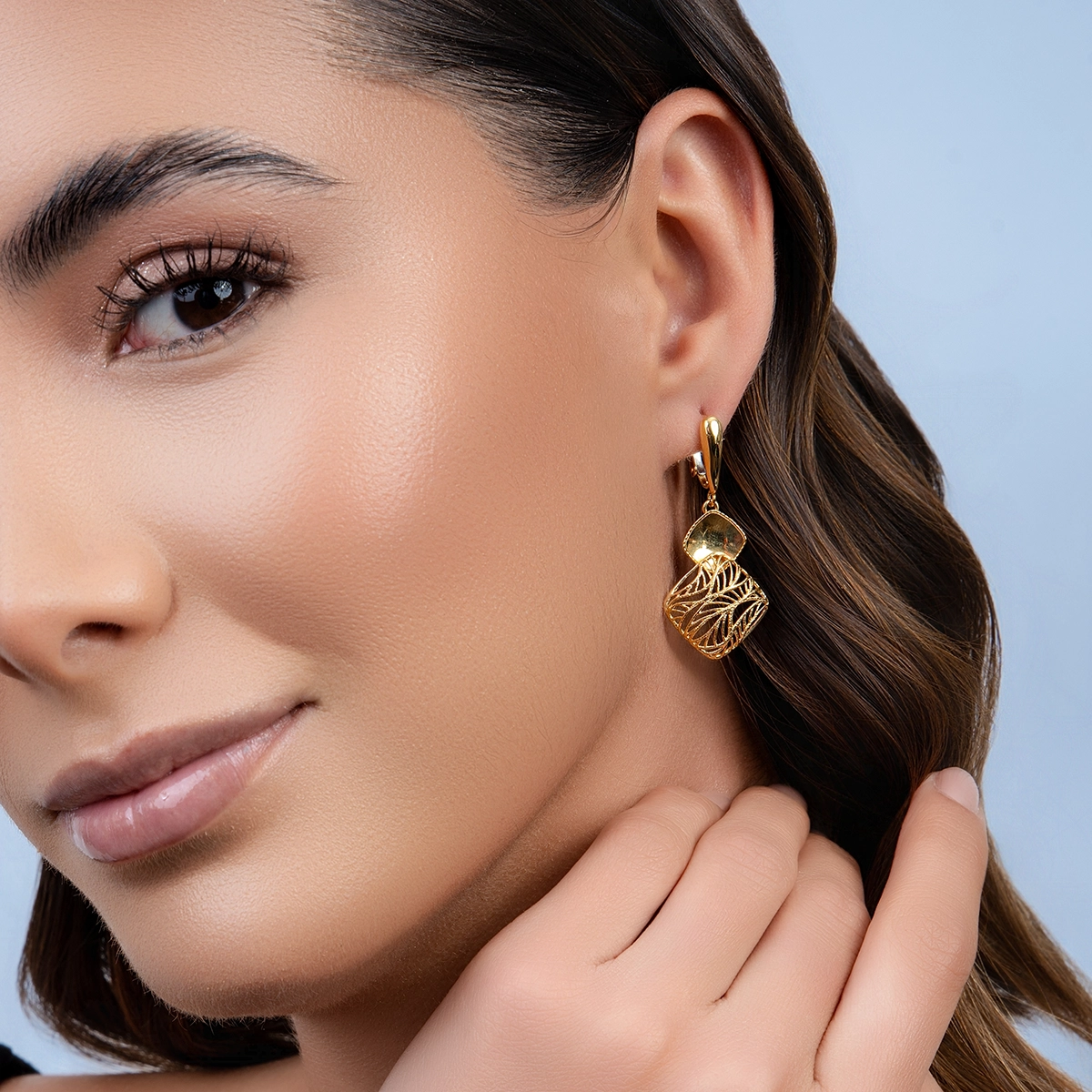 Aretes en oro amarillo de 18 Kilates con visos, Figuras geométricas