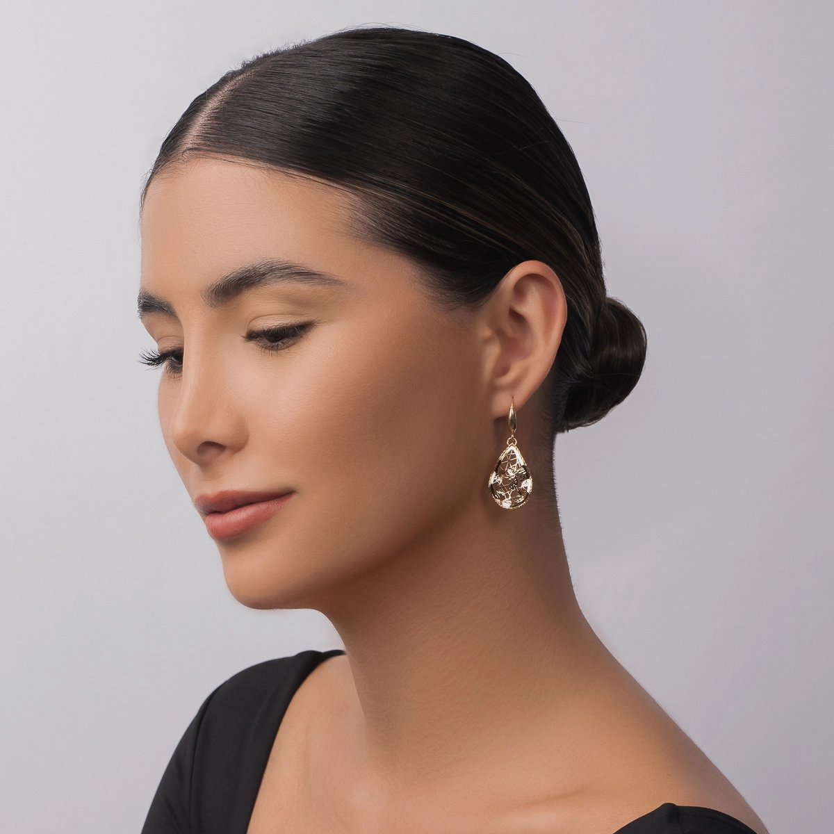 Aretes en oro amarillo de 18 Kilates con visos, Lágrima