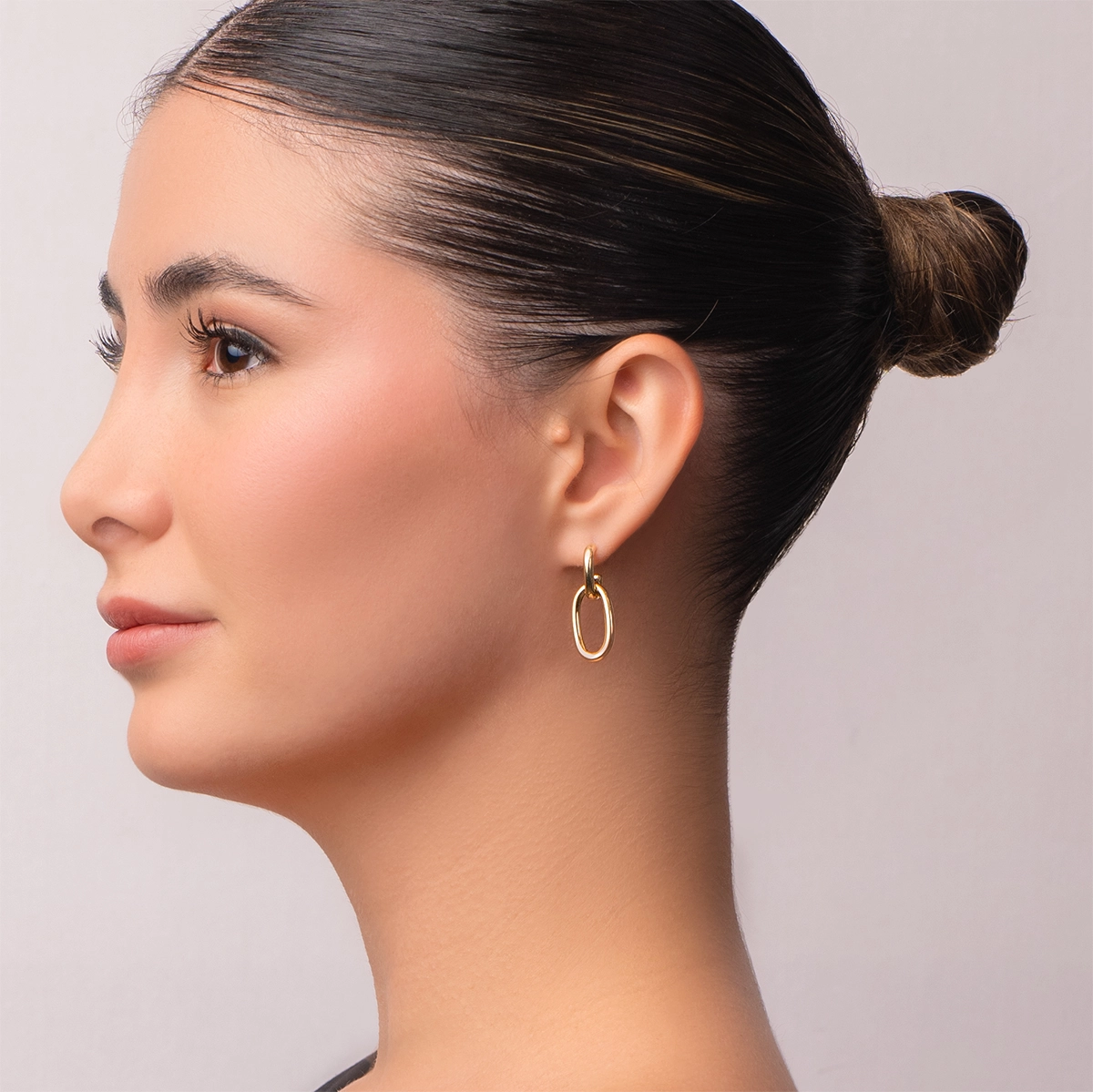 Aretes en oro amarillo de 18 Kilates, Ovalo