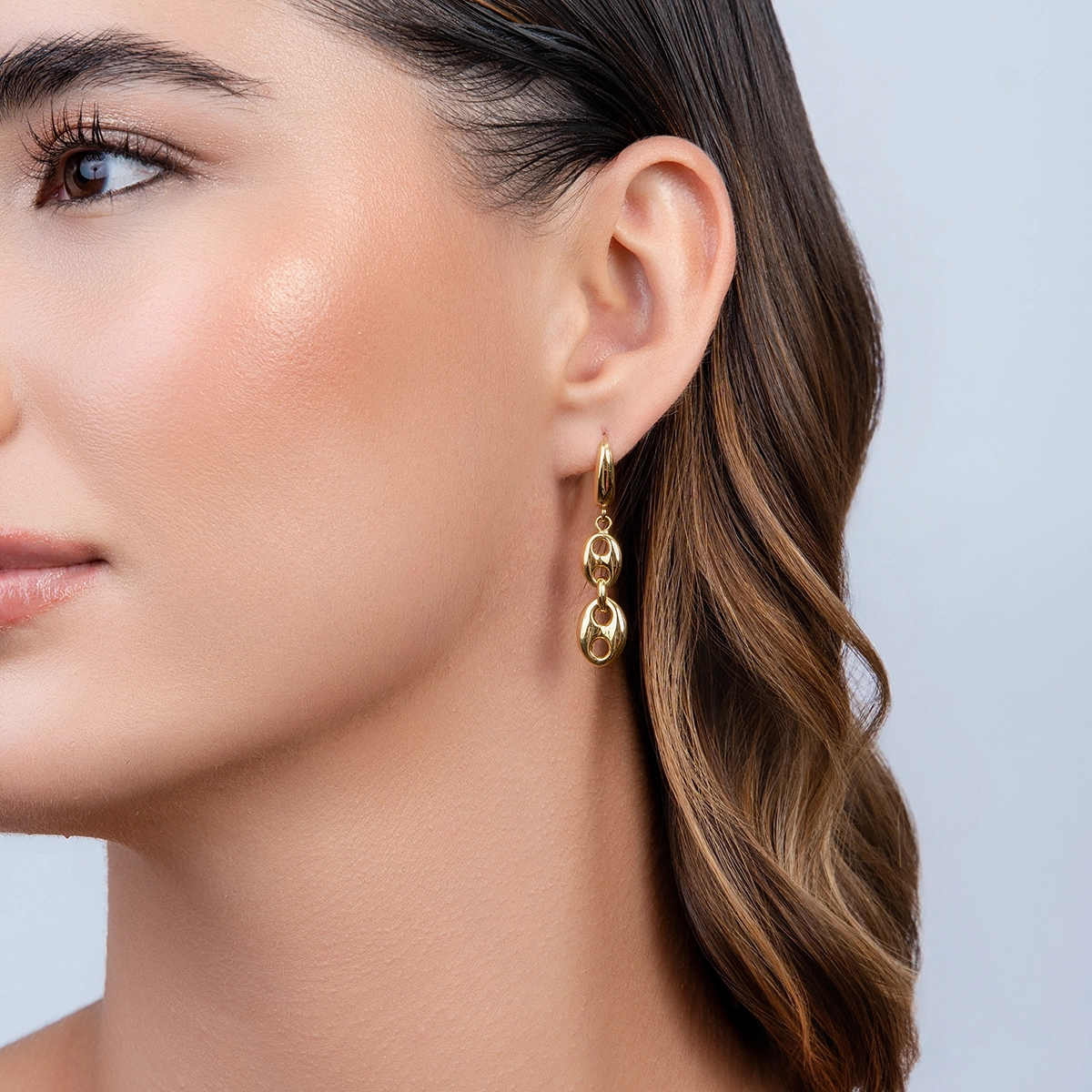 Aretes en oro amarillo de 18 Kilates, Tiras