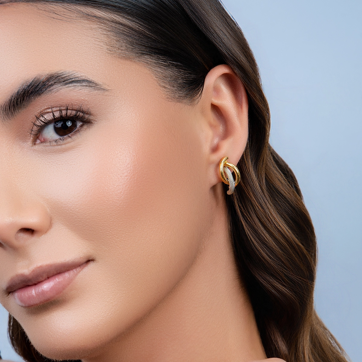 Aretes en oro amarillo de 18 Kilates con visos, Franjas