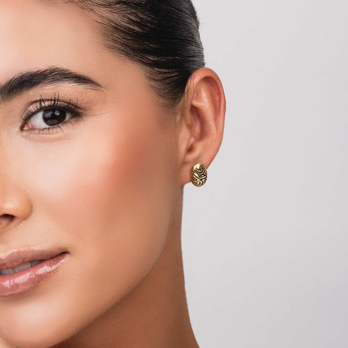 Aretes en oro amarillo de 18 Kilates con visos, Figuras geométricas