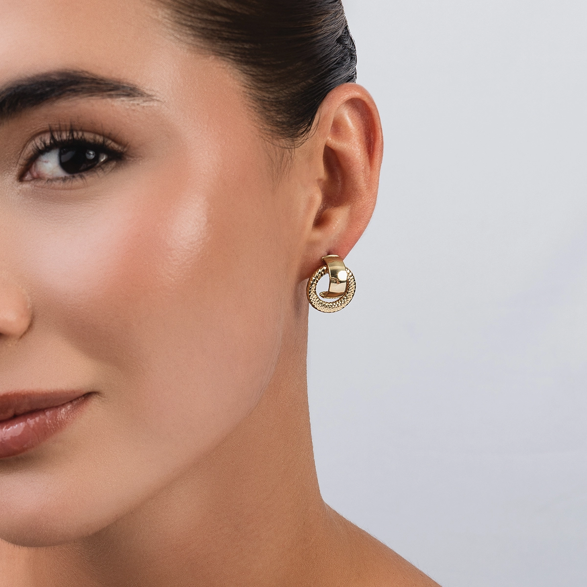 Aretes en oro amarillo de 18 Kilates con visos, Figuras geométricas