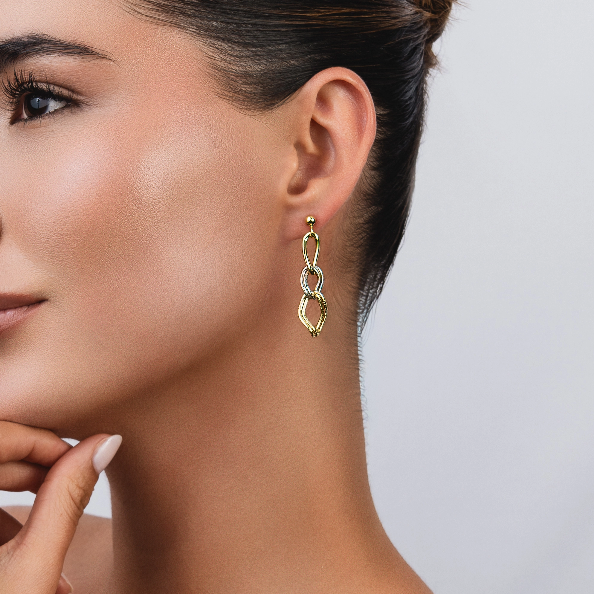 Aretes en oro amarillo de 18 Kilates con visos, Figuras geométricas