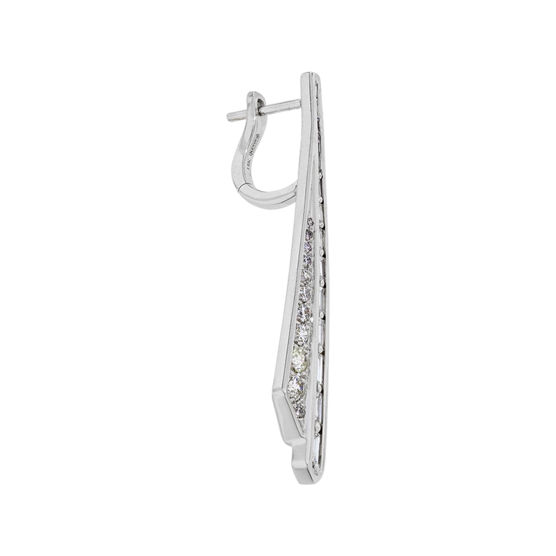 Aretes en oro blanco de 18 Kilates, Barras, con diamantes de 1.10 Ct