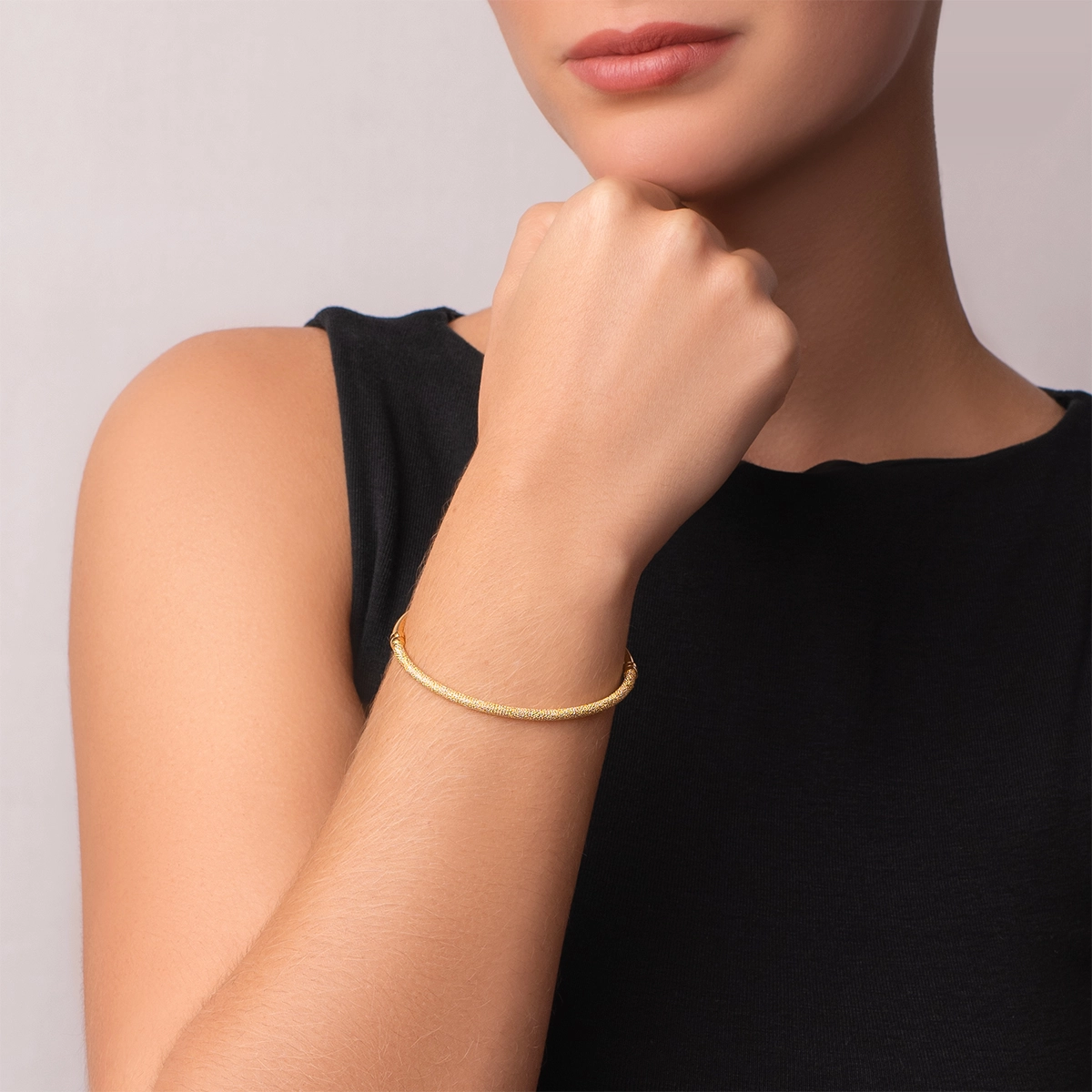 Aro en oro amarillo de 18 Kilates diamantado, Tubo, 3 mm. de ancho