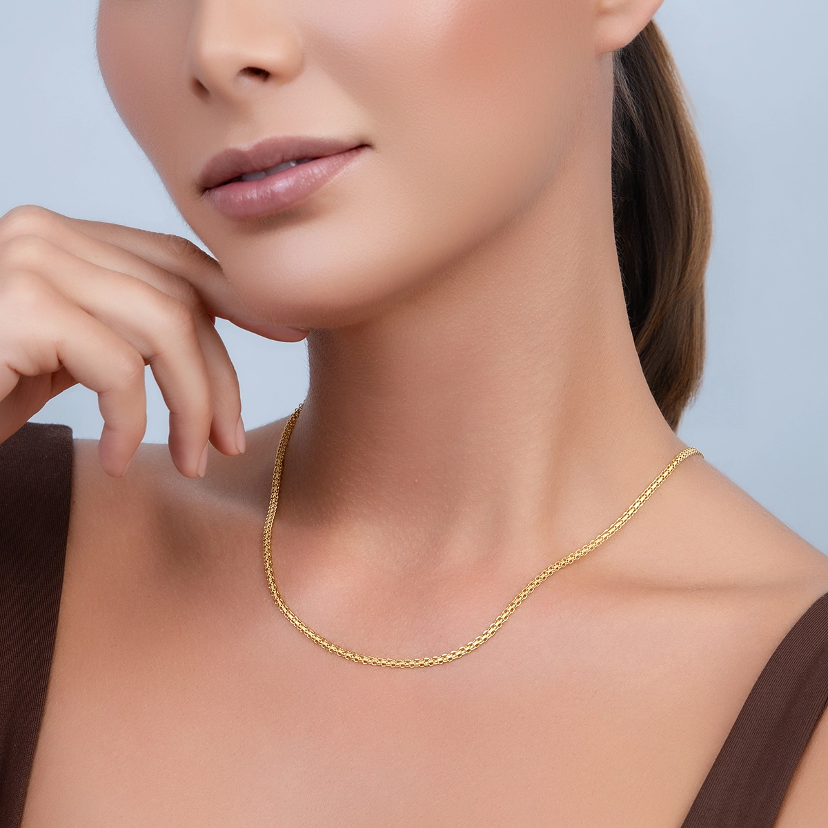 Cadena en oro amarillo de 18 Kilates satinado, 45 cm. de largo, 2 mm. de ancho