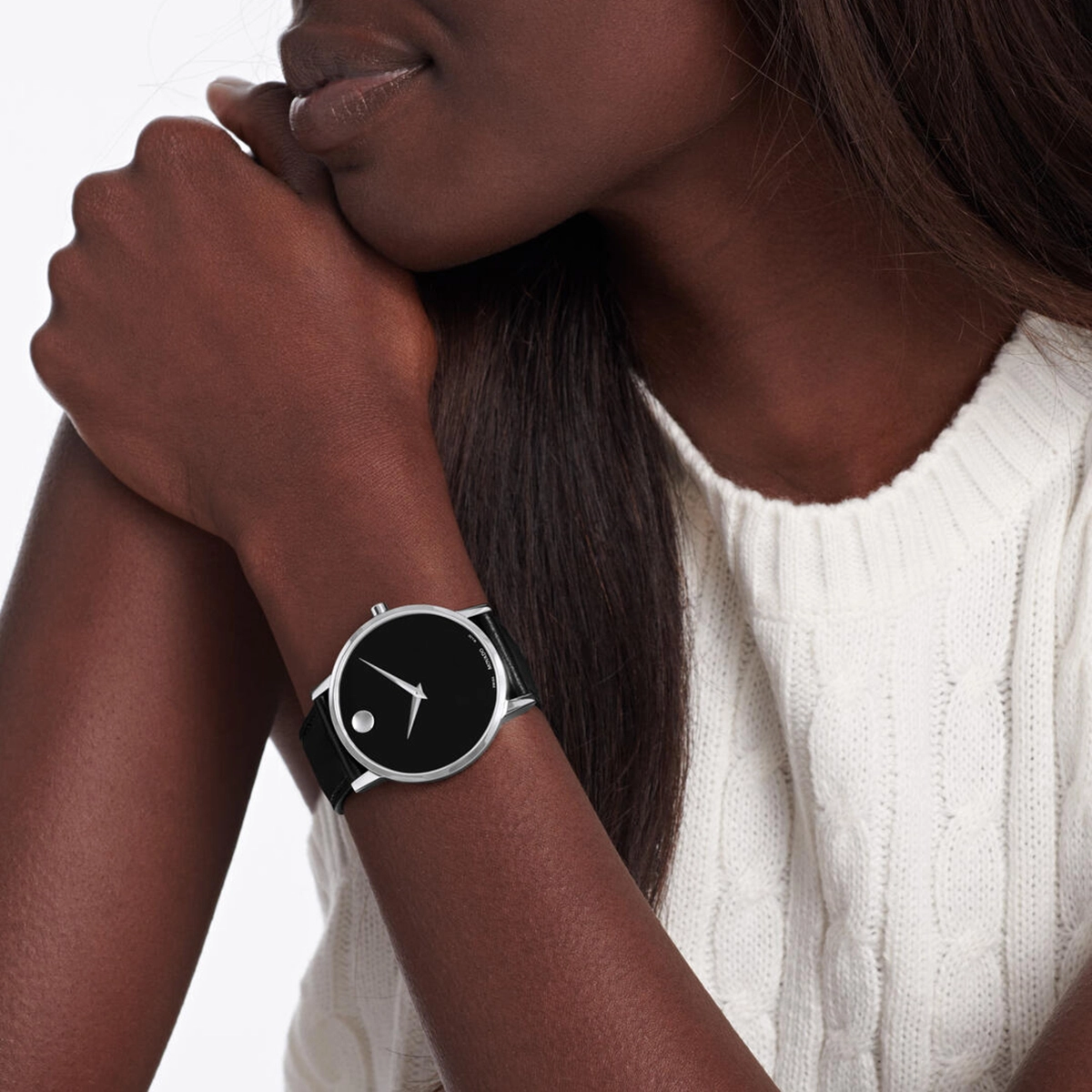 Reloj Movado análogo, para Hombre, tablero redondo colores negro y plateado, estilo sin números, pulso cuero color negro