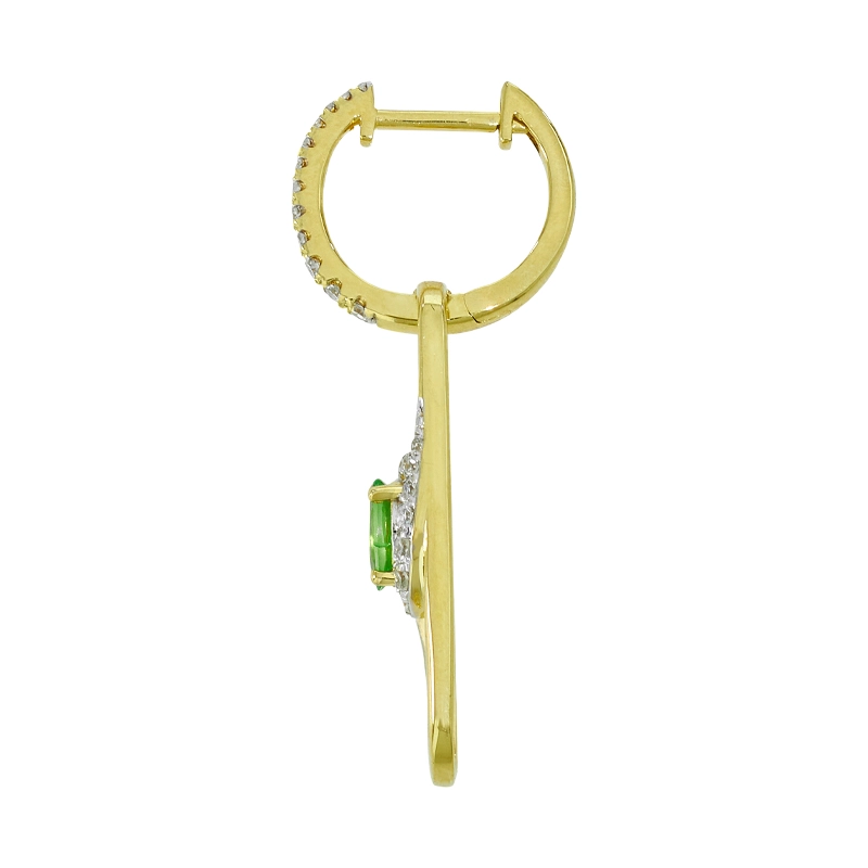 Candongas en oro amarillo de 18 Kilates, con 2 granates centrales y decoración en diamantes de 0.27 Ct, 1 mm. de ancho